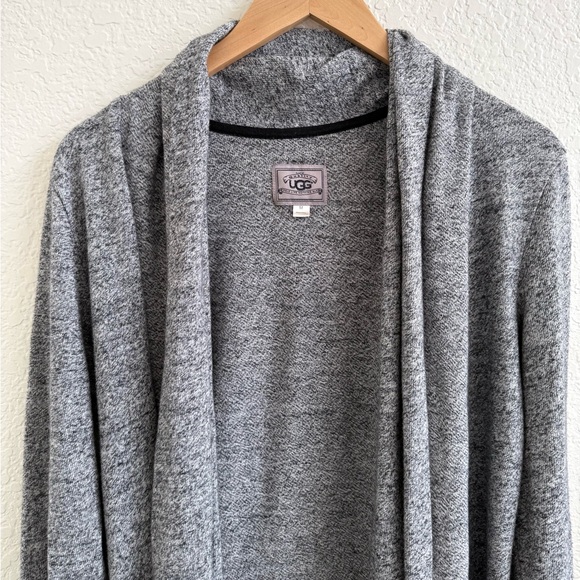 UGG Cardigan Gray Open Front Women's Sweater With Pockets M - Picture 3 of 7